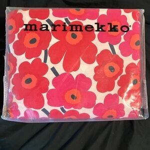NWT king size Marimekko Unikko poppy sheet set